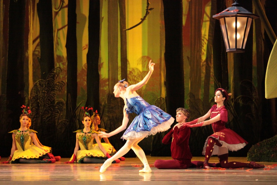 День рождения Хаарчаны, пряники мира и новогодний спектакль про кота: мероприятия для детей в Петербурге 30 ноября – 6 декабря